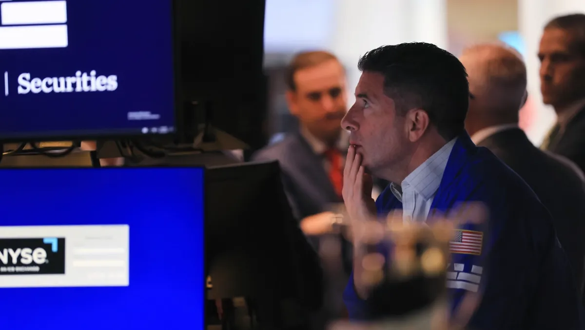 Regulation: Investment Bank Expects Little Demand for Tokenized Stocks Despite SEC's New Rules news image