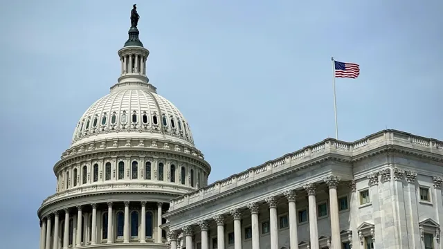 Regulation: Crypto Clarity Act Fails in U.S. Senate Vote news card image